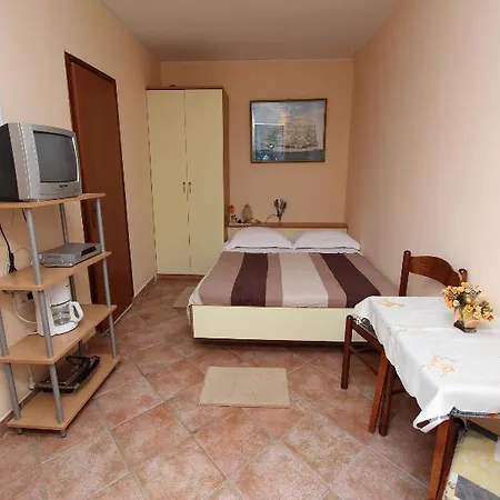 Divna Apartamento *