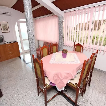 Divna Apartamento *