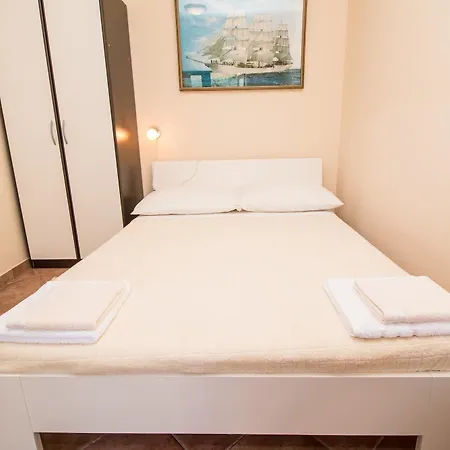 Apartment Divna *