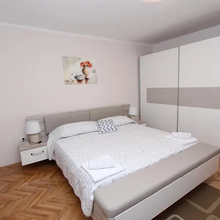 Apartamento Divna *