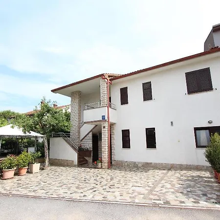 Apartment Divna *
