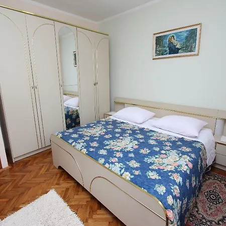 Apartment Divna *