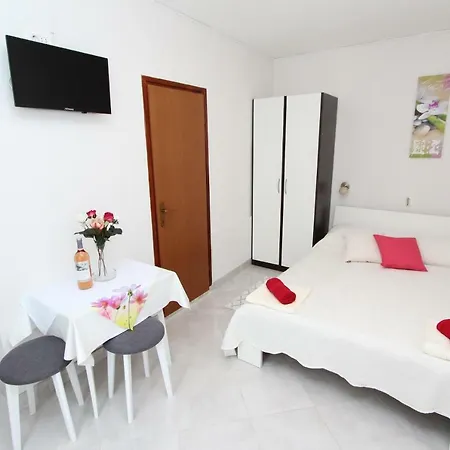 Apartment Divna