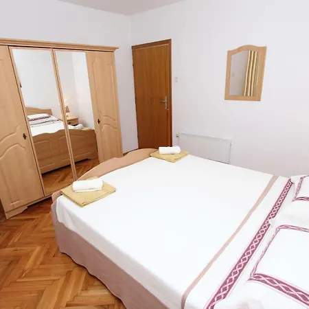 Apartment Divna *