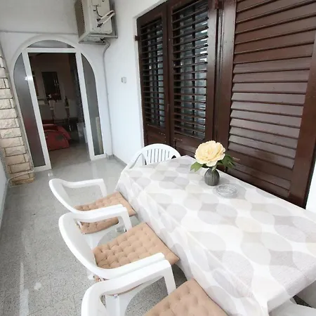 Divna Apartment *